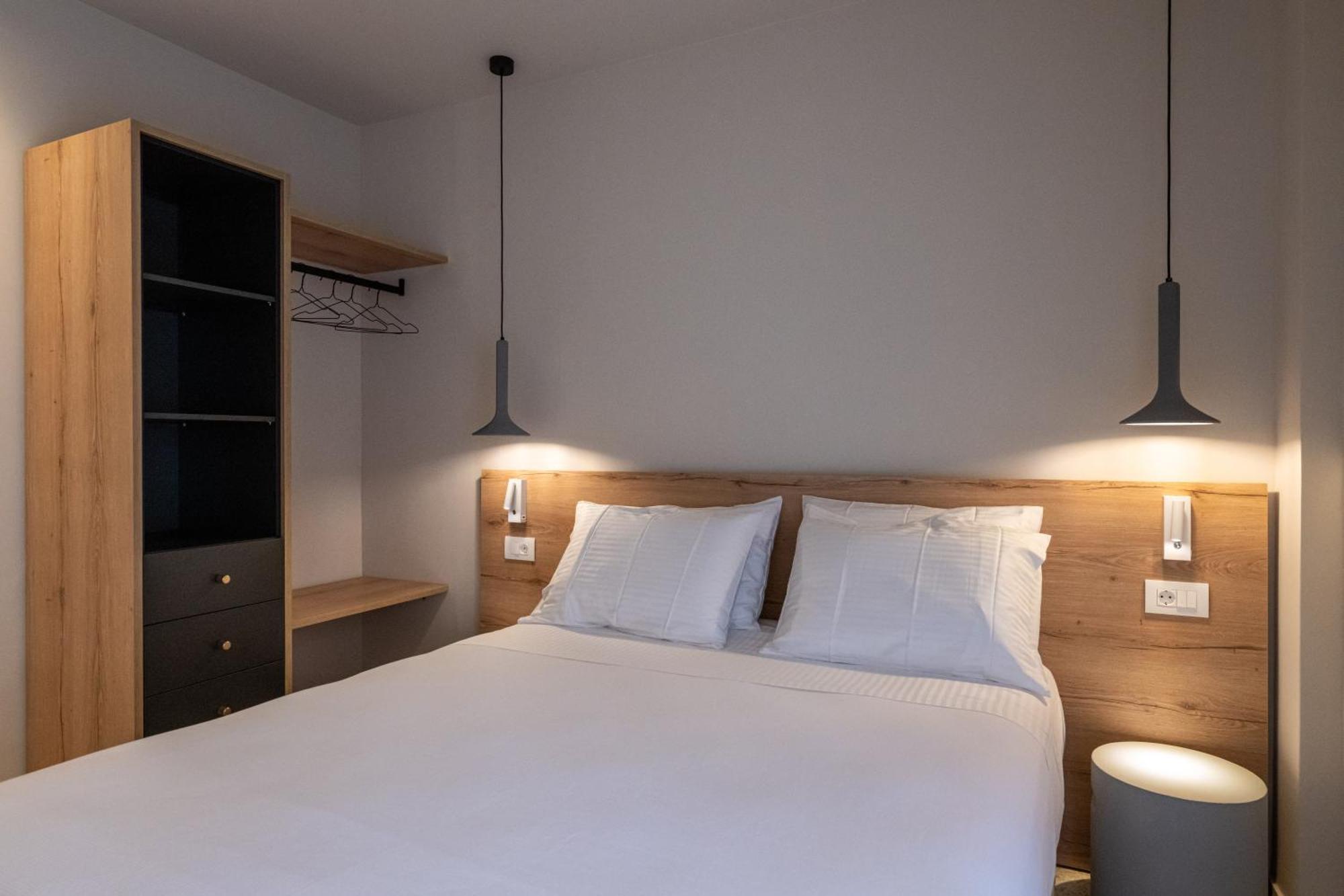 Asklipiou Cube - Kalamata Mediterranean Suites Eksteriør billede