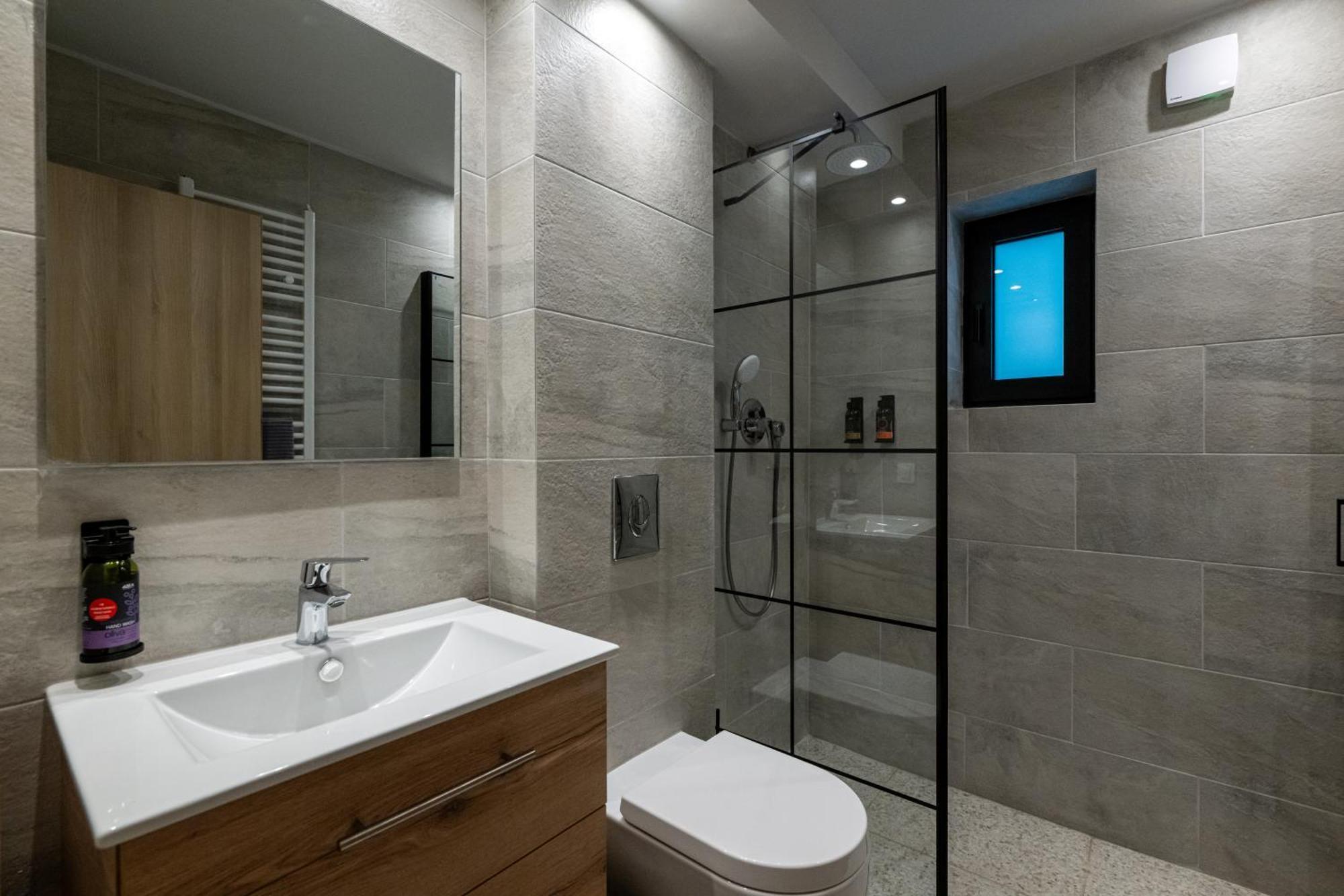 Asklipiou Cube - Kalamata Mediterranean Suites Eksteriør billede